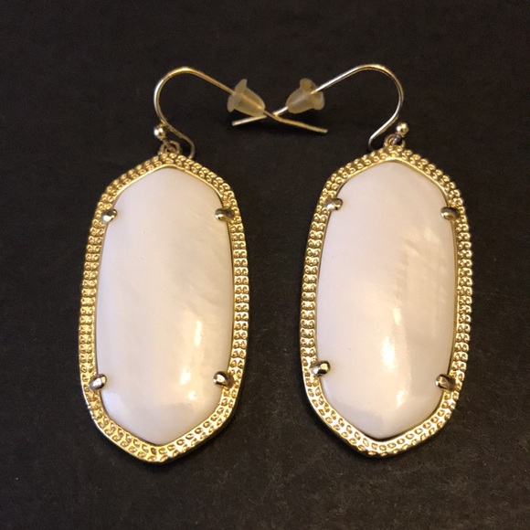 NWOT Kendra Scott Elle Gold Drop Earrings White Mother of Pearl 14k gold plated - Picture 5 of 5
